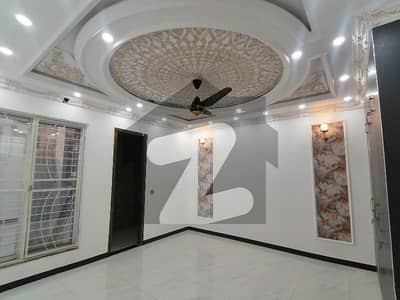 House Of 10 Marla In LDA Avenue Is Available