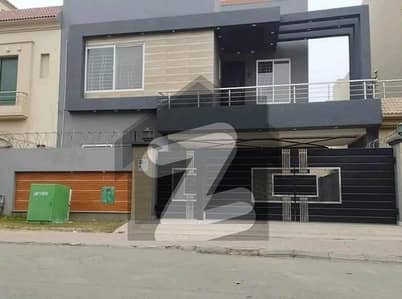 Vip 10 Marla Luxury Non Furnished House Available For Rent In Bahria Town Lahore