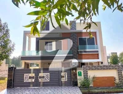 Vip 10 Marla Luxury Unfurnished Upper Portion Available For Rent In Bahria Town Lahore