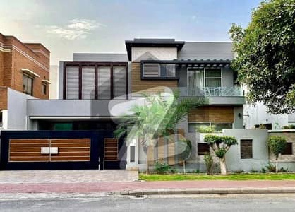 Vip 1 Kanal Used House Available For Sale In Bahria Town Lahore