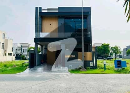 Vip 5 Marla Brand New Luxury House Available For Sale In Bahria Town Lahore