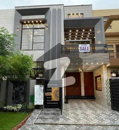 Vip 5 Marla Brand New Luxry House Available For Sale In Bahria Town Lahore
