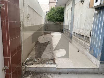 نارتھ کراچی ۔ سیکٹر 11بی نارتھ کراچی,کراچی میں 16 مرلہ عمارت 4.0 لاکھ میں کرایہ پر دستیاب ہے۔