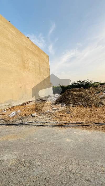 Naya Nazimabad 165 Sq Yd Extra Land Prime Location Plot