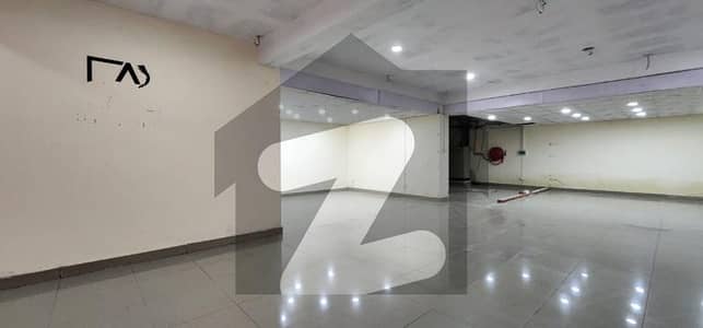 جوہر ٹاؤن لاہور میں 3 کمروں کا 13 مرلہ دفتر 2.75 لاکھ میں کرایہ پر دستیاب ہے۔