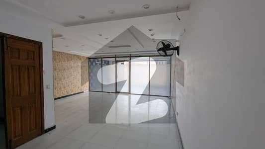 پیراگون سٹی لاہور میں 4 مرلہ Studio دفتر 32.0 ہزار میں کرایہ پر دستیاب ہے۔