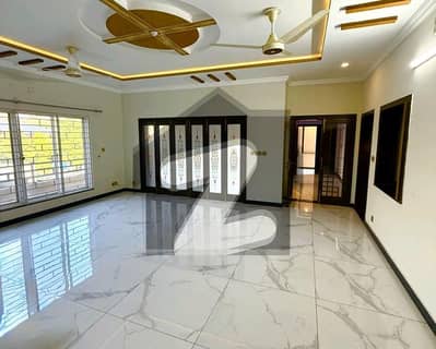 One Kanal Upper Portion Available For Rent In DHA Phase 1