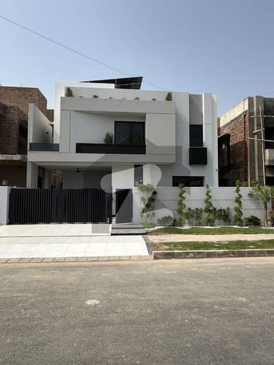 پریمیم ہومز ڈی ایچ اے ڈیفینس,ملتان میں 5 کمروں کا 12 مرلہ مکان 4.3 کروڑ میں برائے فروخت۔