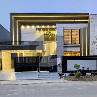 1 Kanal Brand New Ultra-Luxury Designer House For Sale | Grand Double Height Lobby