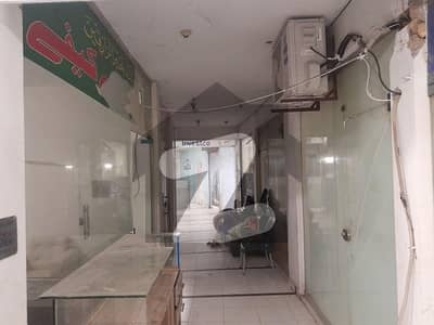 ڈی ۔ 12 مرکز ڈی ۔ 12,اسلام آباد میں 1 مرلہ Studio دکان 65.0 لاکھ میں برائے فروخت۔