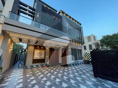 Ideal 10 Marla House Available In Bahria Town - Jinnah Block, Lahore