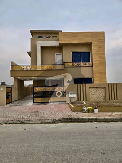 10 Marla New House Available For Sale