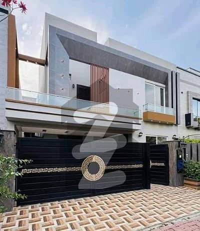 Ideal 10 Marla House Available In Bahria Town - Jinnah Block, Lahore