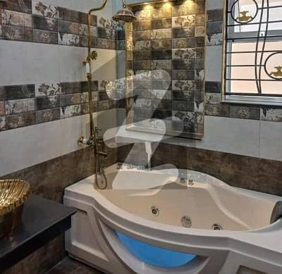 بحریہ ٹاؤن رفیع بلاک بحریہ ٹاؤن سیکٹر ای,بحریہ ٹاؤن,لاہور میں 3 کمروں کا 5 مرلہ مکان 80.0 ہزار میں کرایہ پر دستیاب ہے۔