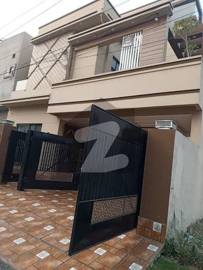 10 MARLA BRAND NEW 1ST FLOOR WITH TOP ROOF FOR RENT IN PUEHS TOWN 2.