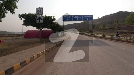 ڈی ایچ اے فیز 4 - سیکٹر ڈی ڈی ایچ اے ڈیفینس فیز 4,ڈی ایچ اے ڈیفینس,اسلام آباد میں 4 مرلہ کمرشل پلاٹ 3.9 کروڑ میں برائے فروخت۔
