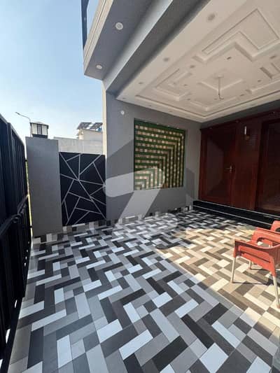 پارک ویو سٹی لاہور میں 1 کمرے کا 5 مرلہ زیریں پورشن 40.0 ہزار میں کرایہ پر دستیاب ہے۔