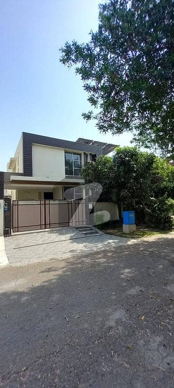 ڈی ایچ اے فیز 8 سابقہ ایئر ایوینیو ڈی ایچ اے فیز 8,ڈی ایچ اے ڈیفینس,لاہور میں 4 کمروں کا 10 مرلہ مکان 1.9 لاکھ میں کرایہ پر دستیاب ہے۔