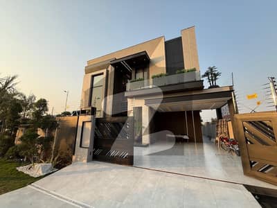 Full Basement 1 Kanal Modern Design Top Class Luxurious House