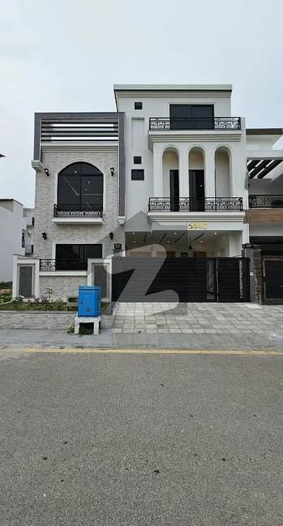 8 Marla Ultra Modern House For Sale In Faisal Town Islamabad A+ Quality Solid Construction Very Close To Park Corner House Prime Location Reasonable Price Luxurious Interior Design