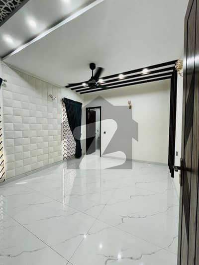 10 Marla house for sale