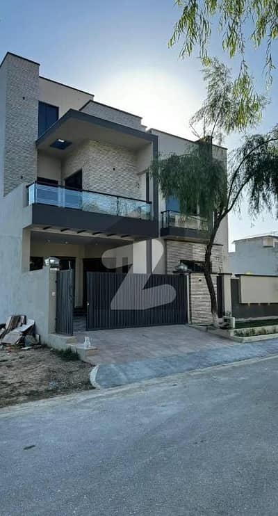10 Marla Brand New House For Sale In Faisal Town Islamabad F18 Block C