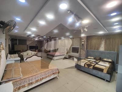 جوہر ٹاؤن لاہور میں 9 مرلہ دکان 5.0 لاکھ میں کرایہ پر دستیاب ہے۔