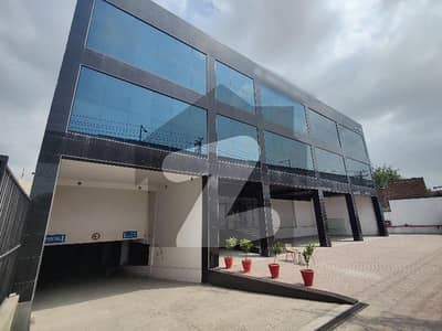 جوہر ٹاؤن لاہور میں 1 کمرے کا 5 کنال عمارت 20.0 لاکھ میں کرایہ پر دستیاب ہے۔