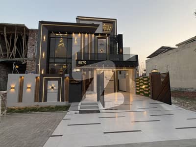 سینٹرل پارک ہاؤسنگ سکیم لاہور میں 6 کمروں کا 10 مرلہ مکان 4.65 کروڑ میں برائے فروخت۔