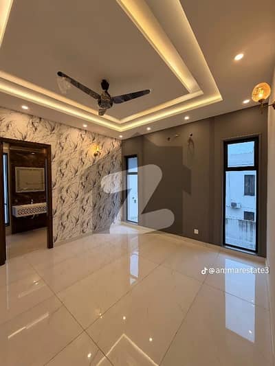 10 Marla House For sale In Formanites Housing Scheme - Block M Lahore