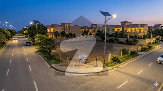 ڈی ایچ اے فیز 8 - زون سی ڈی ایچ اے فیز 8,ڈی ایچ اے ڈیفینس,کراچی میں 1 کنال رہائشی پلاٹ 12.0 کروڑ میں برائے فروخت۔