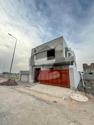 ڈی ایچ اے فیز 1 ۔ سیکٹر بی1 ڈی ایچ اے فیز 1,ڈی ایچ اے ڈیفینس,ملتان میں 5 کمروں کا 10 مرلہ مکان 2.2 کروڑ میں برائے فروخت۔