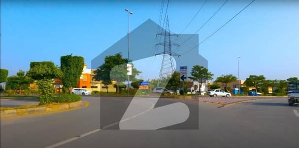 ڈی ایچ اے فیز 2 - سیکٹر اے ڈی ایچ اے ڈیفینس فیز 2,ڈی ایچ اے ڈیفینس,اسلام آباد میں 8 مرلہ کمرشل پلاٹ 22.0 کروڑ میں برائے فروخت۔