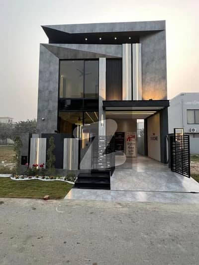 Formanites Housing Scheme (Opposite DHA Phase 5)  Features: 3 Bedrooms (Attach Bath)  TV Lounge  Modern Kitchen  Solid Construction  Car Parking  Near Park / Masjid / Market  Demand: 2.10 Crore (Negotiable)