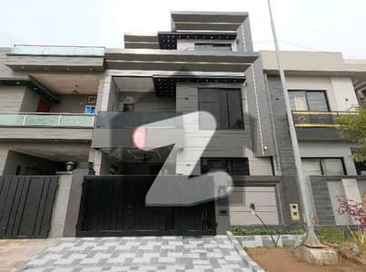 پارک ویو سٹی ۔ تولپ ایکسٹینشن بلاک پارک ویو سٹی,لاہور میں 4 کمروں کا 5 مرلہ مکان 2.45 کروڑ میں برائے فروخت۔