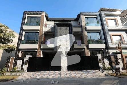 پارک ویو سٹی - ٹیولپ بلاک پارک ویو سٹی,لاہور میں 4 کمروں کا 5 مرلہ مکان 2.4 کروڑ میں برائے فروخت۔