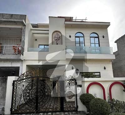 پارک ویو سٹی ۔ تولپ ایکسٹینشن بلاک پارک ویو سٹی,لاہور میں 4 کمروں کا 5 مرلہ مکان 2.09 کروڑ میں برائے فروخت۔