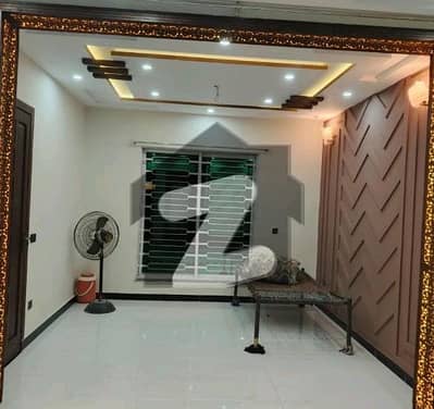 پارک ویو سٹی ۔ کرسٹل بلاک پارک ویو سٹی,لاہور میں 4 کمروں کا 5 مرلہ مکان 1.85 کروڑ میں برائے فروخت۔