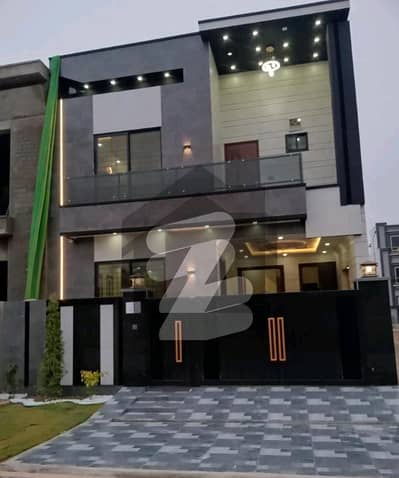 پارک ویو سٹی - ٹولپ اوورسیز پارک ویو سٹی,لاہور میں 4 کمروں کا 5 مرلہ مکان 2.2 کروڑ میں برائے فروخت۔