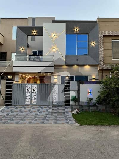 5 Marla New House for sale Near market Bahria town Lahore