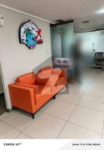 جیل روڈ لاہور میں 1 کمرے کا 4 مرلہ دفتر 1.9 لاکھ میں کرایہ پر دستیاب ہے۔