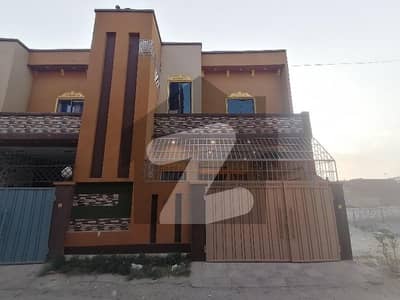 چوک کمہاراں والا ملتان میں 4 کمروں کا 4 مرلہ مکان 1.05 کروڑ میں برائے فروخت۔