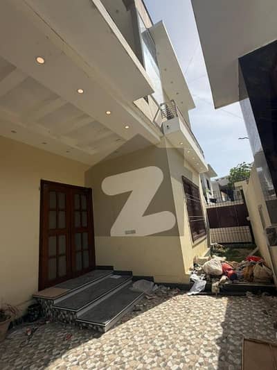 400 Square Yard Brand New Luxury Well Maintain Double Storey House For Sale Block A