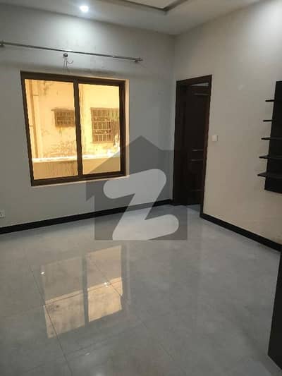 جی ۔ 13 اسلام آباد میں 2 کمروں کا 4 مرلہ بالائی پورشن 55.0 ہزار میں برائے فروخت۔