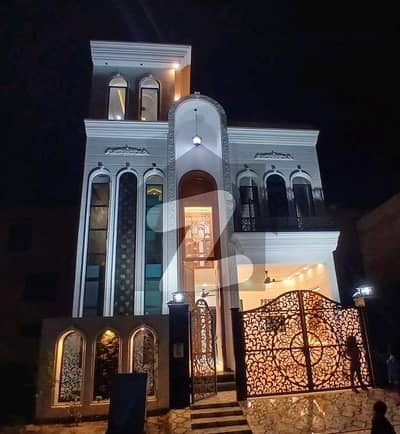 سٹی ہاؤسنگ سوسائٹی گوجرانوالہ میں 6 کمروں کا 5 مرلہ مکان 2.49 کروڑ میں برائے فروخت۔