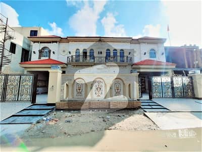 Pair 1 Kanal Plot Is Up For Sale In Valencia Town At Hot Location