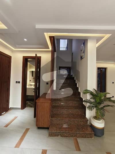 10 MARLA BRAND NEW HOUSE IN OVERSEAS BLOCK BAHRIA TOWN