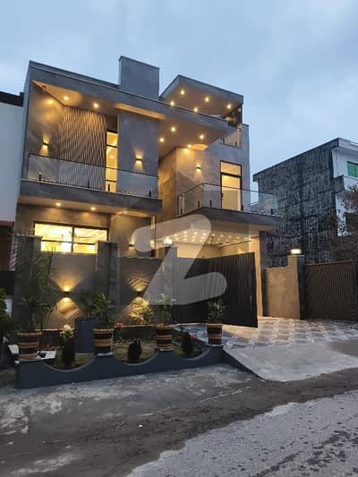 10 MARLA BRAND NEW HOUSE OVERSEAS BLOCK FOR SALE IN BAHRIA TOWN