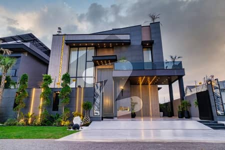 1 Kanal Full Basement House Besides Park