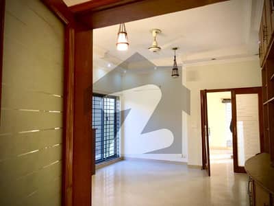 PRIME LOCTION ONE KANAL UPPER PORTION AVAILABLE FOR RENT IN DHA PHASE 1